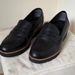 Vionic Black Leather Loafers